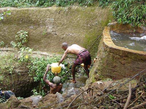De "singing wells" in marsabit.